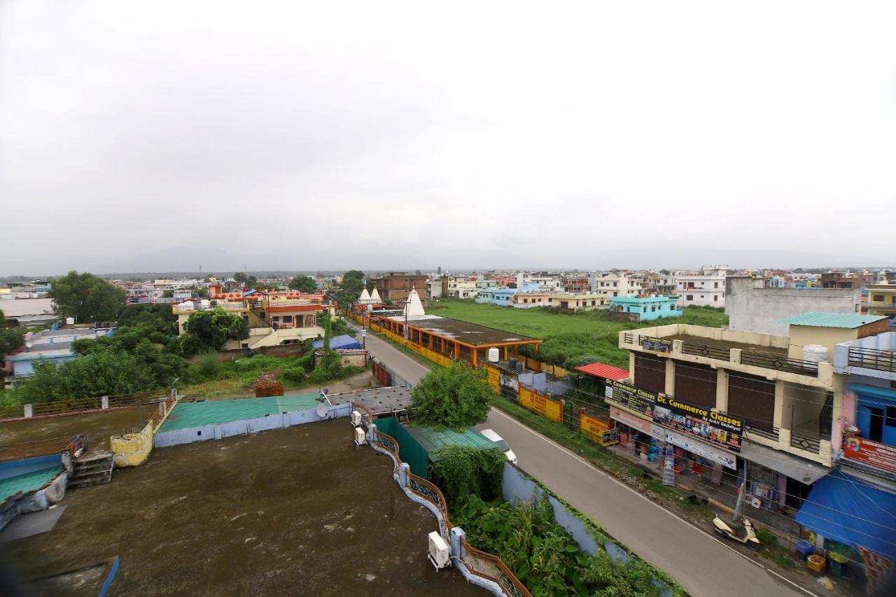 Hotel Comfort Inn Homestay Дехрадун Экстерьер фото