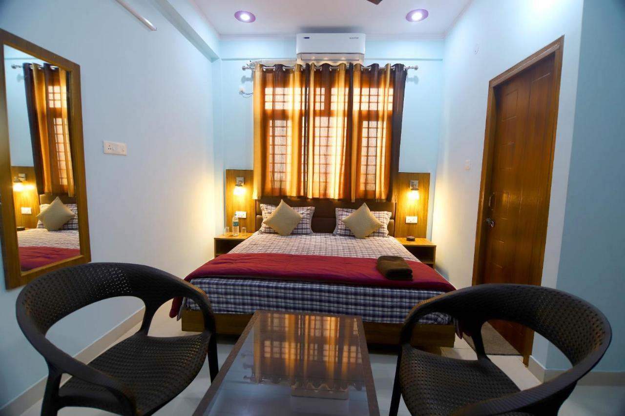 Hotel Comfort Inn Homestay Дехрадун Экстерьер фото